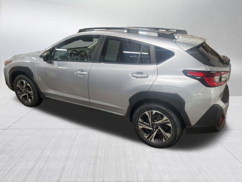 Used 2024 Subaru Crosstrek 2.0i Premium image 3