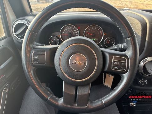 Used 2015 Jeep Wrangler Unlimited Sahara w/ Dual Top Group image 15