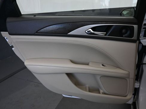 Used 2019 Lincoln MKZ Reserve w/ Reserve Plus Package image 32