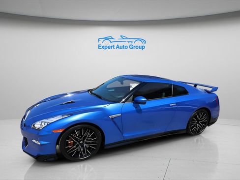 Used 2024 Nissan GT-R w/ Floor Mat Package AWD/4WD image 52