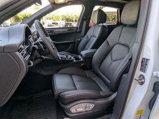 Certified 2025 Porsche Macan AWD/4WD video 5
