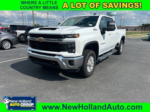 Used 2026 Chevrolet Silverado 2500 LT AWD/4WD image 1