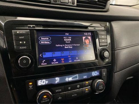 Used 2018 Nissan Rogue SV w/ Sun & Sound Touring Package AWD/4WD image 30