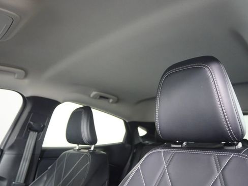 Used 2022 Ford Mustang Mach-E Select image 11