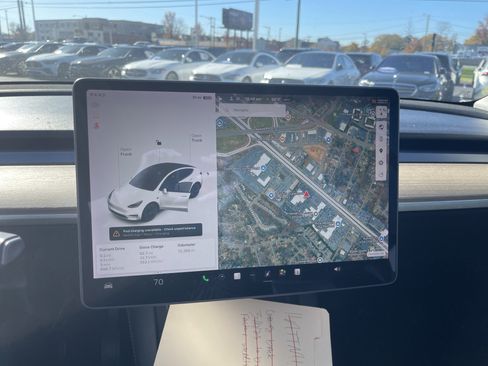 Used 2021 Tesla Model Y Long Range image 21