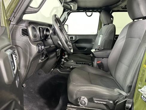 Used 2022 Jeep Gladiator Sport image 11