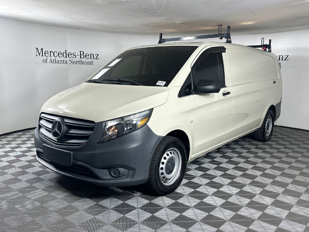 Used 2023 Mercedes-Benz Metris image 3