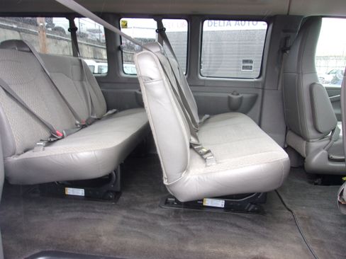 Used 2016 Chevrolet Express 3500 LT w/ LT Preferred Equipment Group image 20