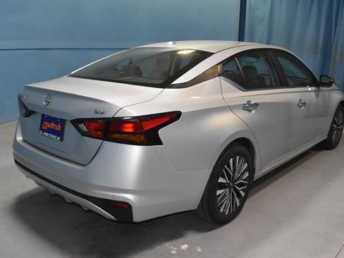 Used 2024 Nissan Altima 2.5 SV FWD image 26