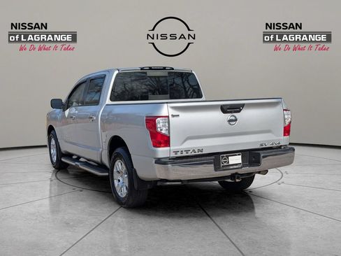 Used 2019 Nissan Titan SV AWD/4WD image 7