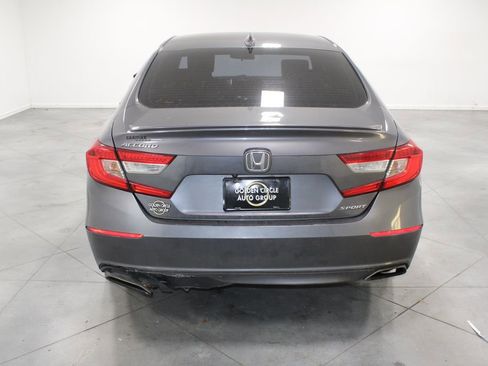 Used 2018 Honda Accord Sport image 8
