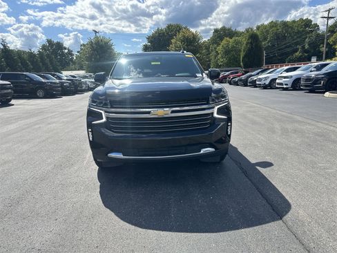 Used 2023 Chevrolet Tahoe LT image 3