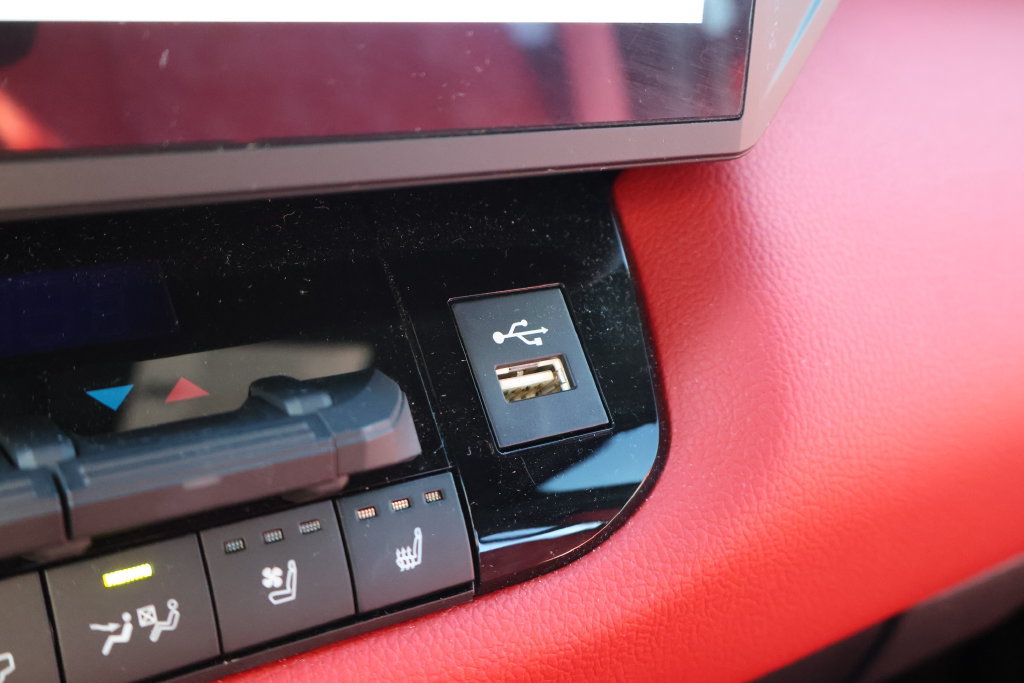 Used 2025 Toyota Tundra TRD Pro AWD/4WD image 27
