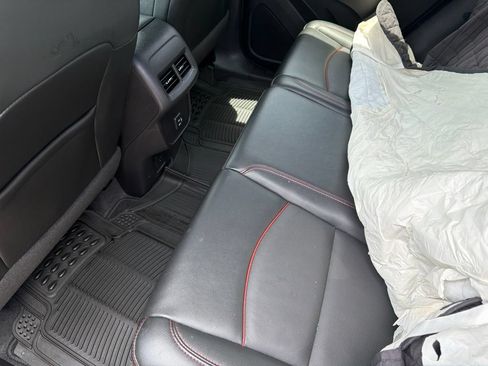 Used 2024 Chevrolet Equinox RS w/ RS Leather Package FWD image 7