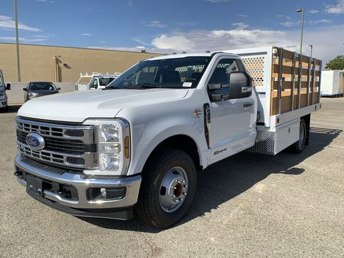 New 2025 Ford F350 XL w/ XL Chrome Package image 3