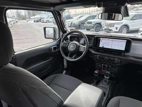 Certified 2025 Jeep Wrangler Willys 4xe image 12