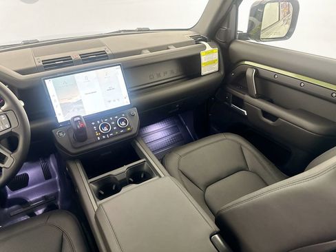 New 2026 Land Rover Defender 130 X-Dynamic SE AWD/4WD image 21
