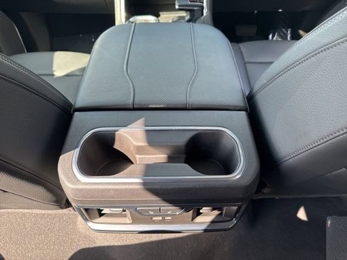 Used 2025 GMC Sierra 1500 Denali image 16