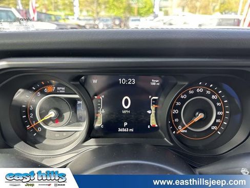 Certified 2025 Jeep Wrangler Unlimited Rubicon AWD/4WD image 43