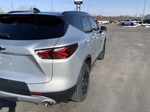 Used 2022 Chevrolet Blazer LT AWD/4WD image 16