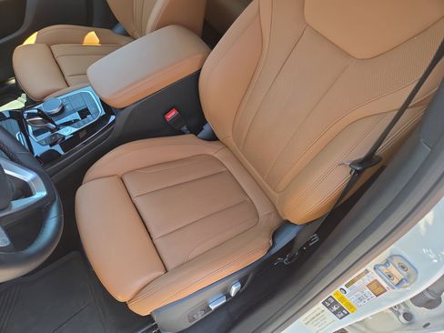 Used 2022 BMW X3 xDrive30i w/ Convenience Package AWD/4WD image 13