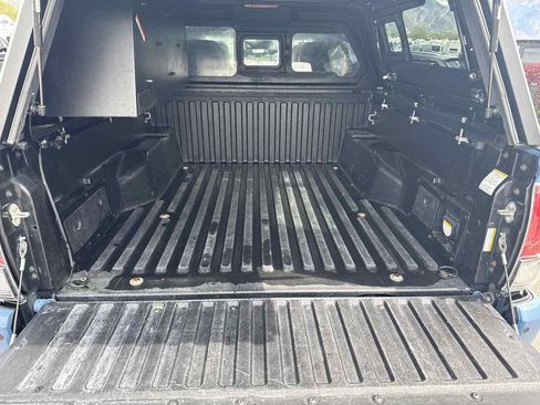 Used 2018 Toyota Tacoma TRD Pro AWD/4WD image 15