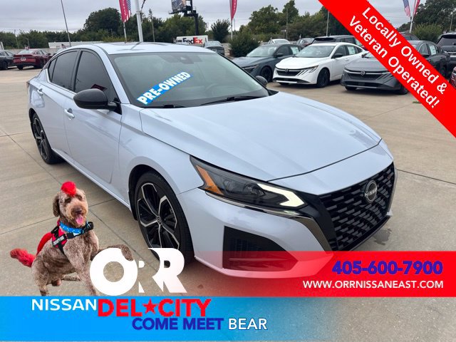 Used 2023 Nissan Altima 2.5 SR w/ SR Premium Package FWD image 9