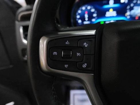 Used 2022 Chevrolet Suburban LT w/ Luxury Package image 40