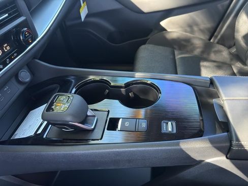 New 2026 Nissan Rogue SV image 27