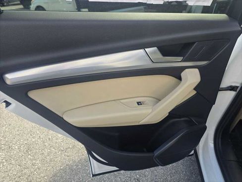 Certified 2025 Audi Q5 2.0T Premium image 19