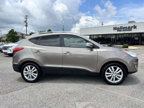 Used 2023 Subaru Outback Wilderness AWD/4WD image 24