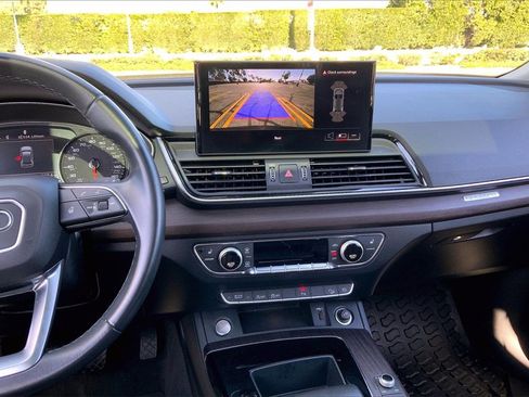 Used 2022 Audi Q5 2.0T Premium w/ Convenience Package image 8