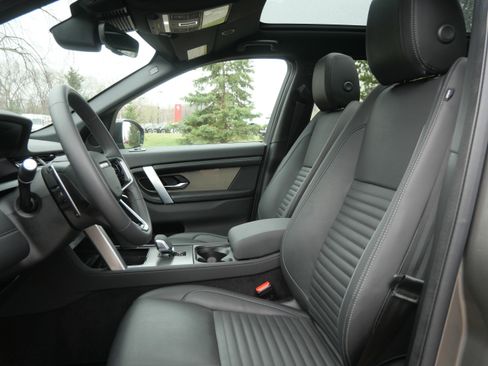 Certified 2024 Land Rover Discovery Sport Dynamic SE AWD/4WD image 13
