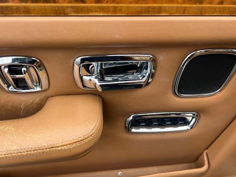 Used 1993 Rolls-Royce Silver Spur image 8