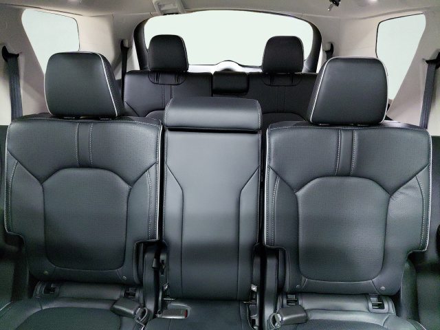 Used 2025 Honda Pilot Elite image 42