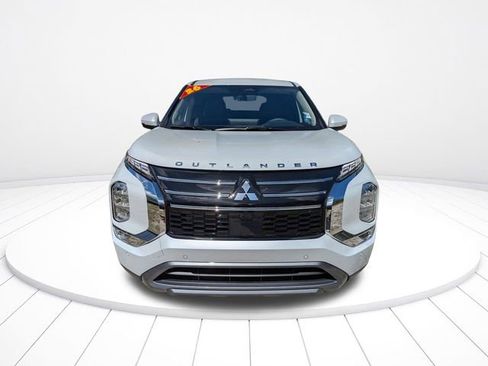 New 2026 Mitsubishi Outlander SE image 9