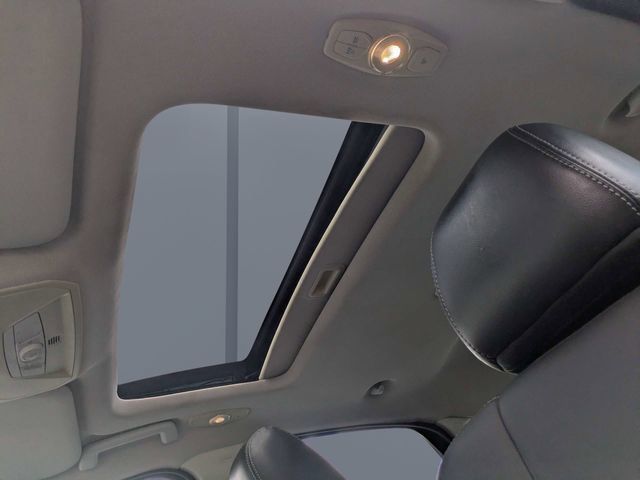 Used 2014 Ford Focus Titanium FWD image 21