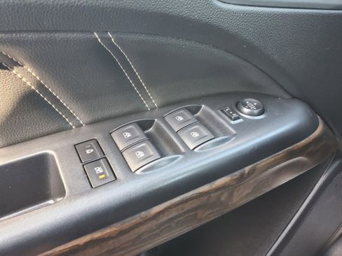 Used 2021 GMC Canyon Denali image 13