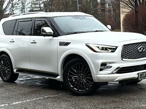 Used 2022 INFINITI QX80 Sensory image 1