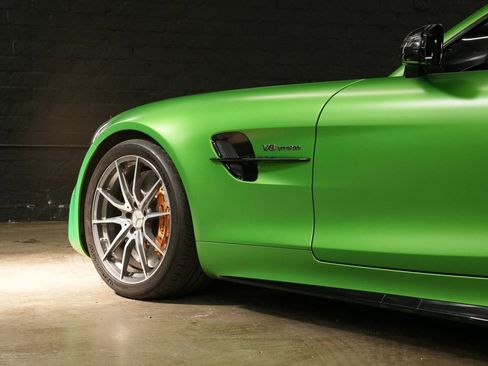 Used 2018 Mercedes-Benz AMG GT R image 13