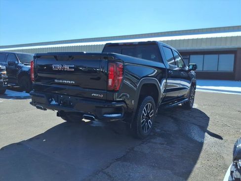 Used 2022 GMC Sierra 1500 AT4 w/ AT4 Premium Package image 5