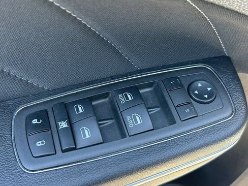Used 2022 Dodge Charger SXT w/ Driver Convenience Group RWD image 27