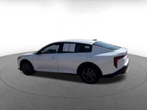 Used 2025 Kia K4 LXS image 10