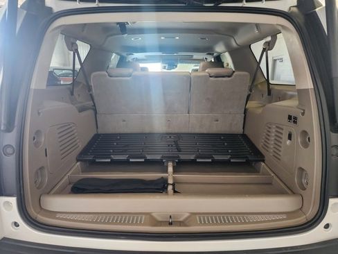 Used 2019 Chevrolet Suburban Premier image 17