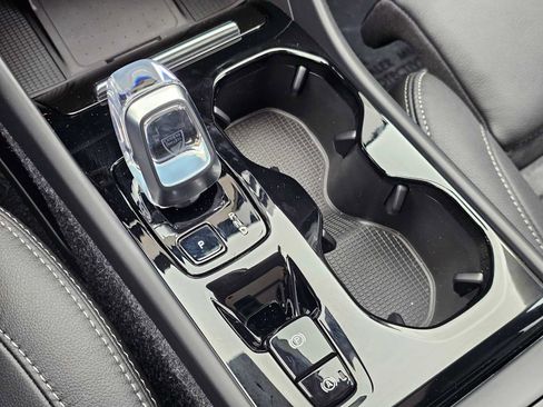 New 2025 Volvo XC40 B5 Plus w/ Climate Package image 30