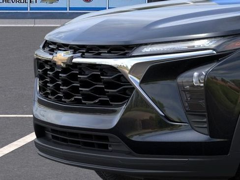 New 2026 Chevrolet Trax LS w/ LS Convenience Package FWD image 13
