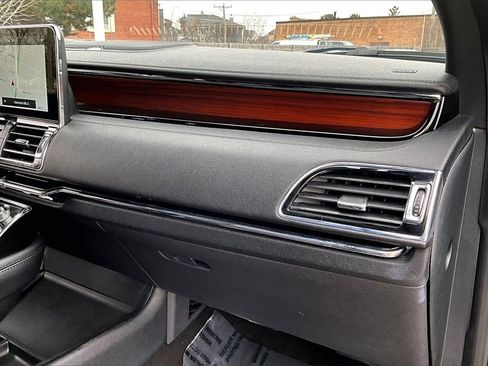 Used 2020 Lincoln Navigator L Reserve w/ Luxury Package image 27