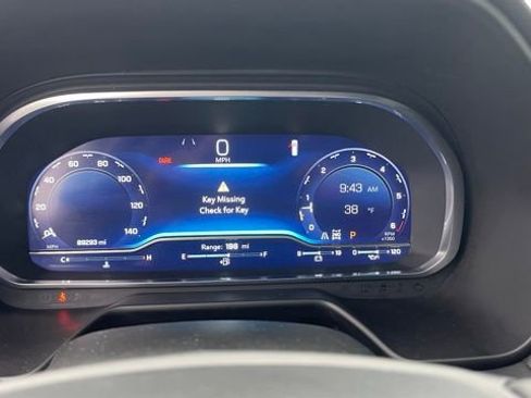 Used 2023 Chevrolet Suburban Premier image 18