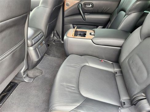 Used 2022 Nissan Armada SL w/ Captain's Chairs Package image 30