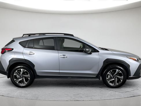 Used 2024 Subaru Crosstrek 2.0i Premium w/ Crosstrek Mirror Package AWD/4WD image 2